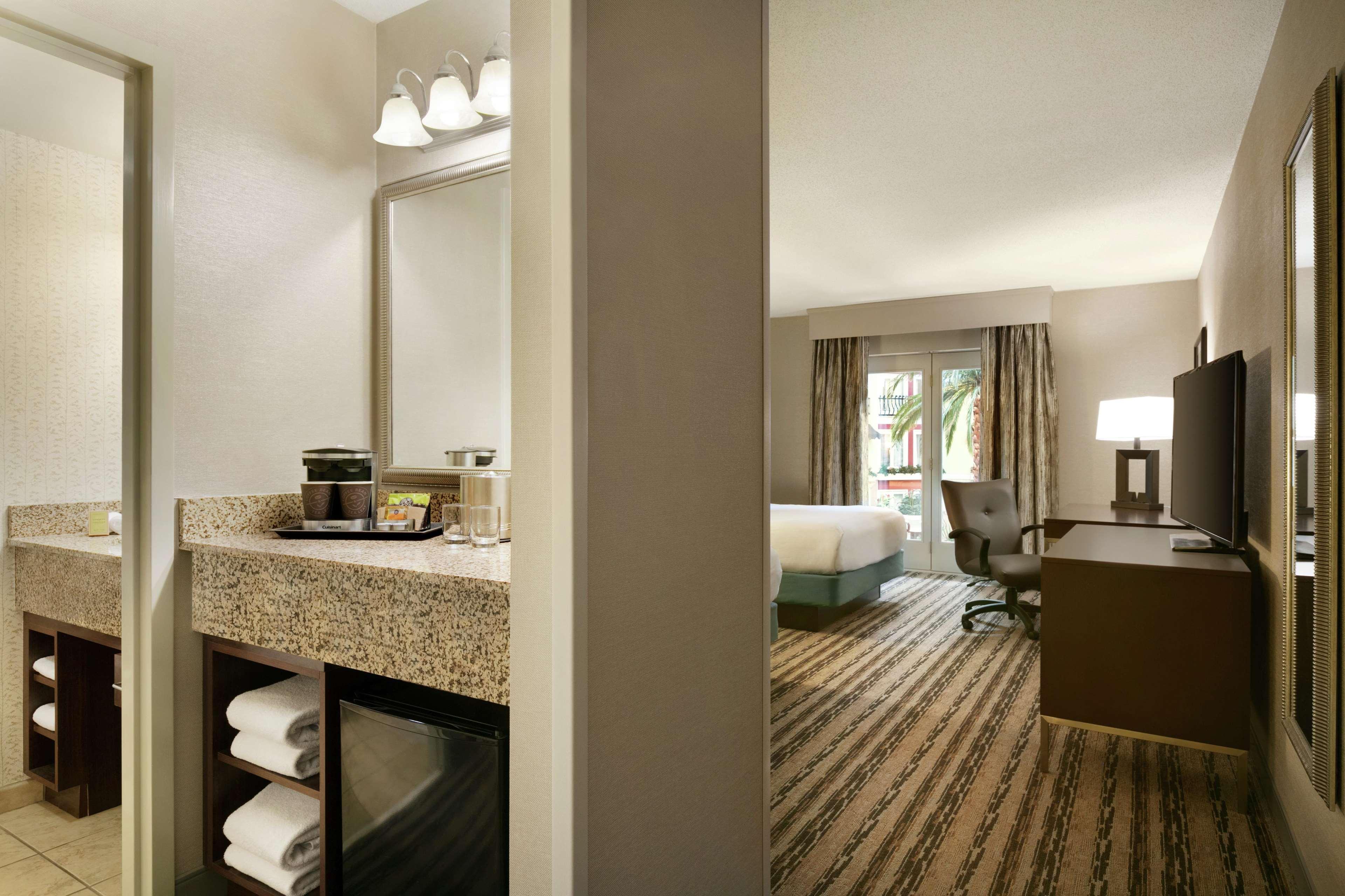 Doubletree Resort By Hilton Lancaster Willow Street Екстериор снимка