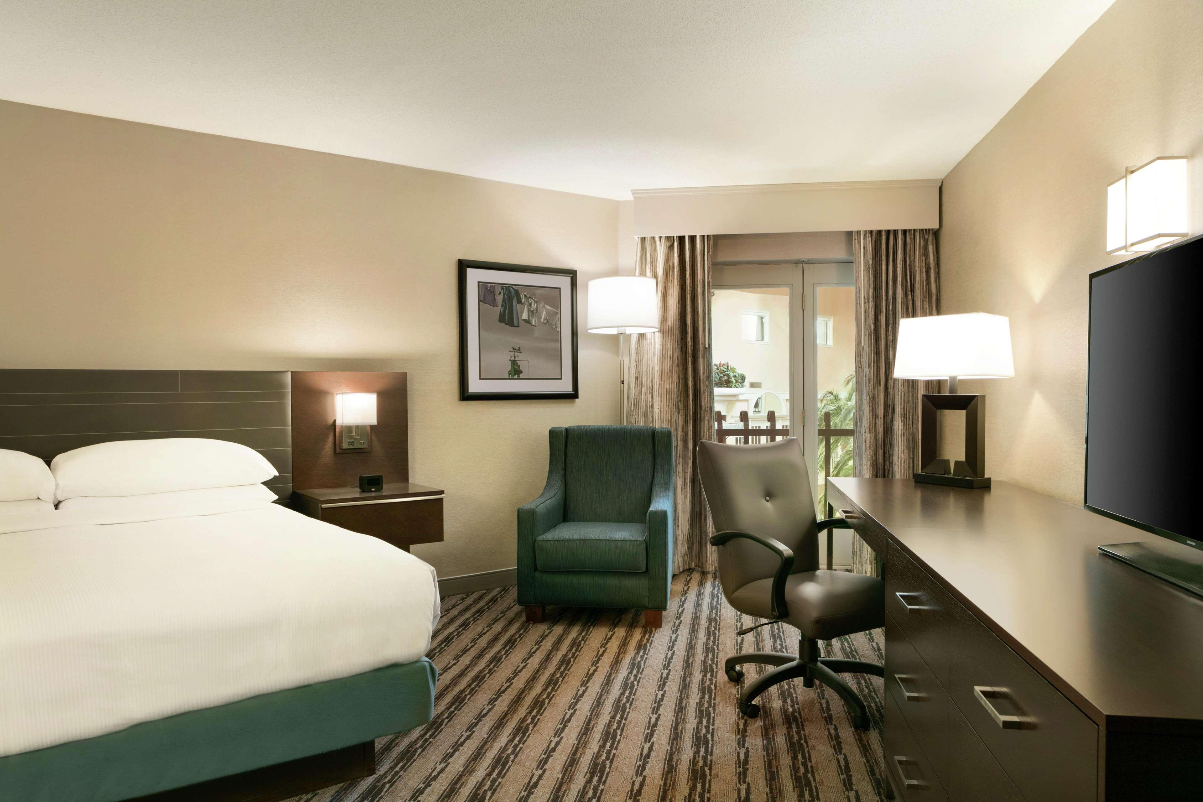 Doubletree Resort By Hilton Lancaster Willow Street Екстериор снимка