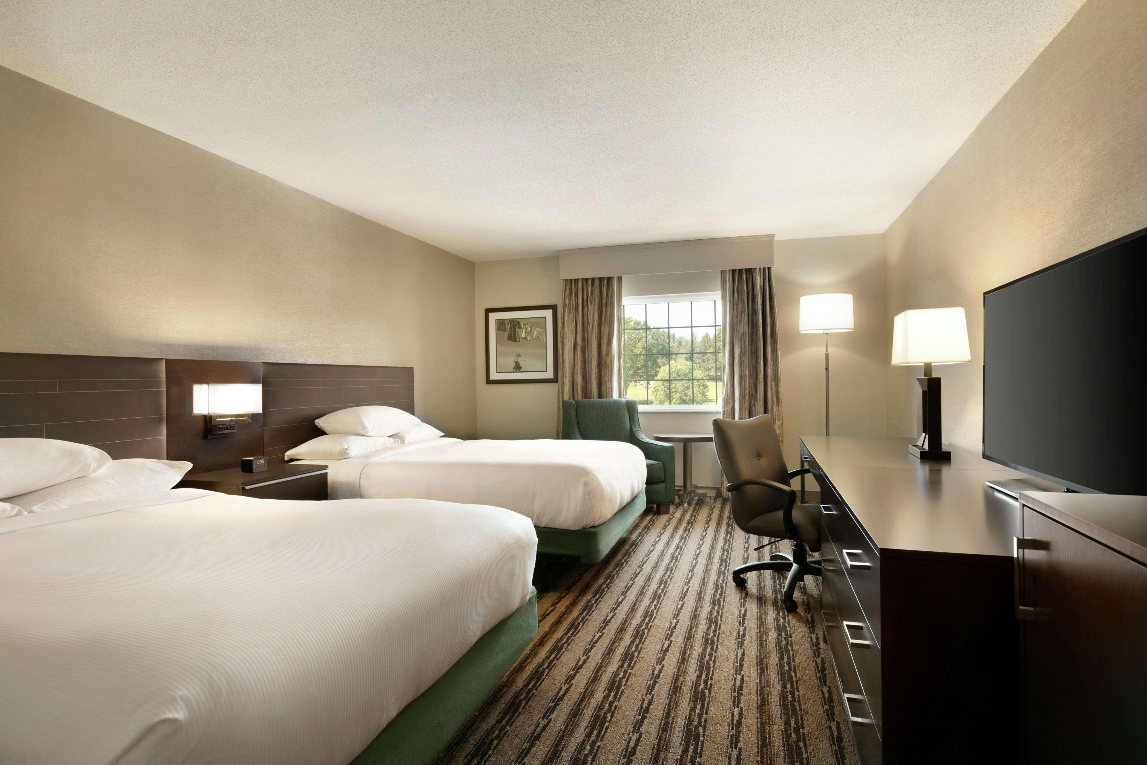 Doubletree Resort By Hilton Lancaster Willow Street Екстериор снимка
