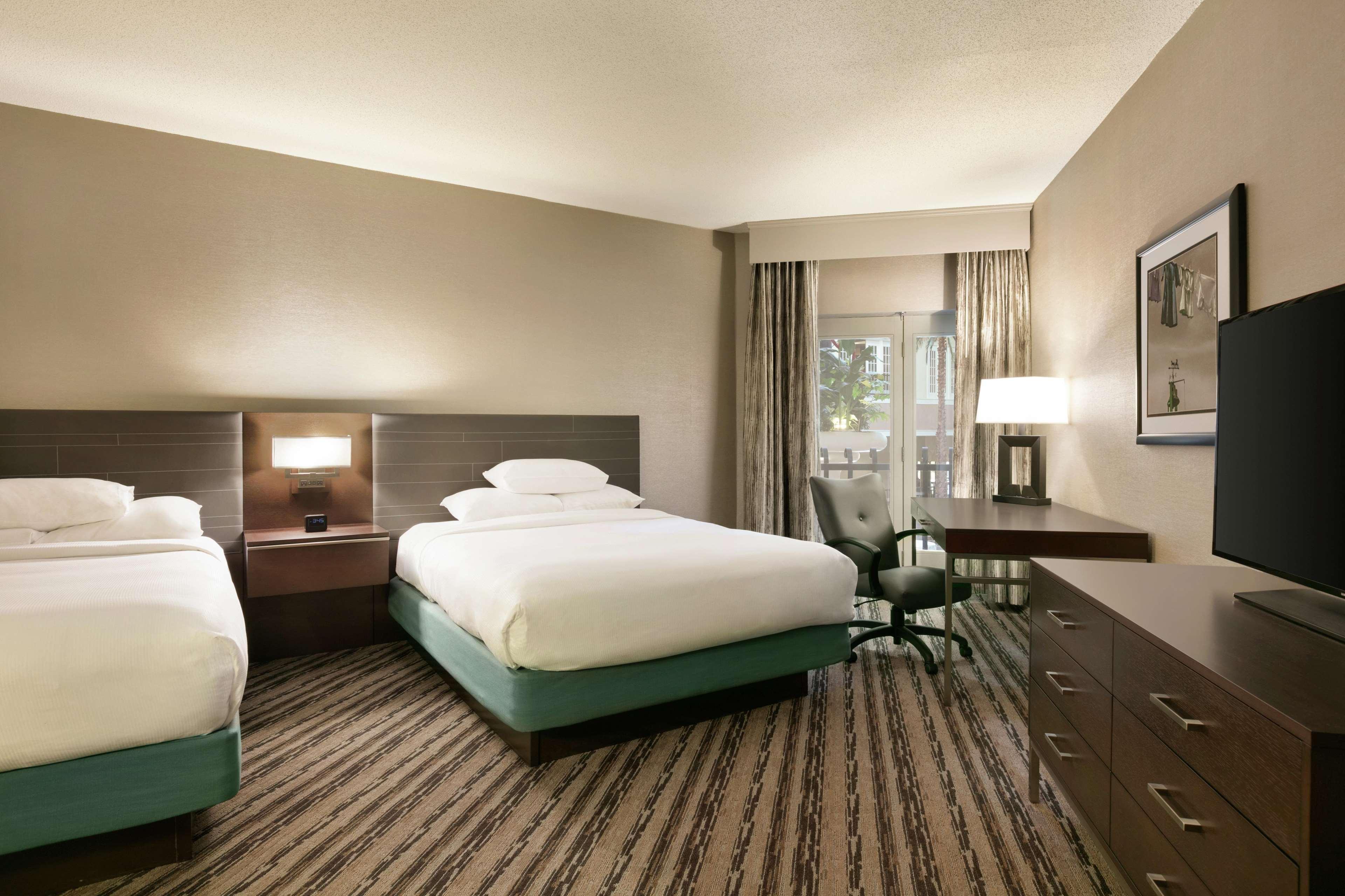 Doubletree Resort By Hilton Lancaster Willow Street Екстериор снимка