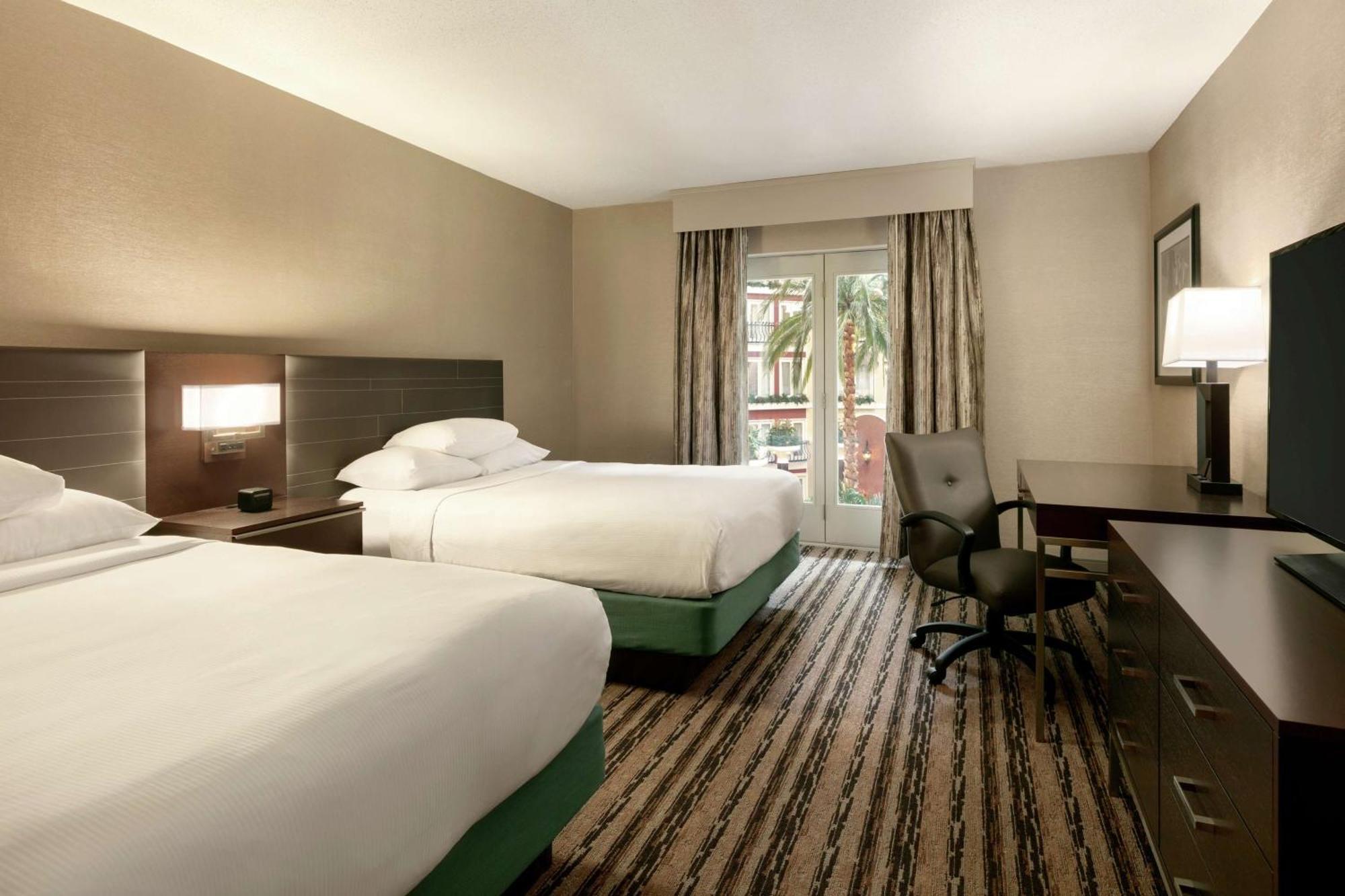 Doubletree Resort By Hilton Lancaster Willow Street Екстериор снимка