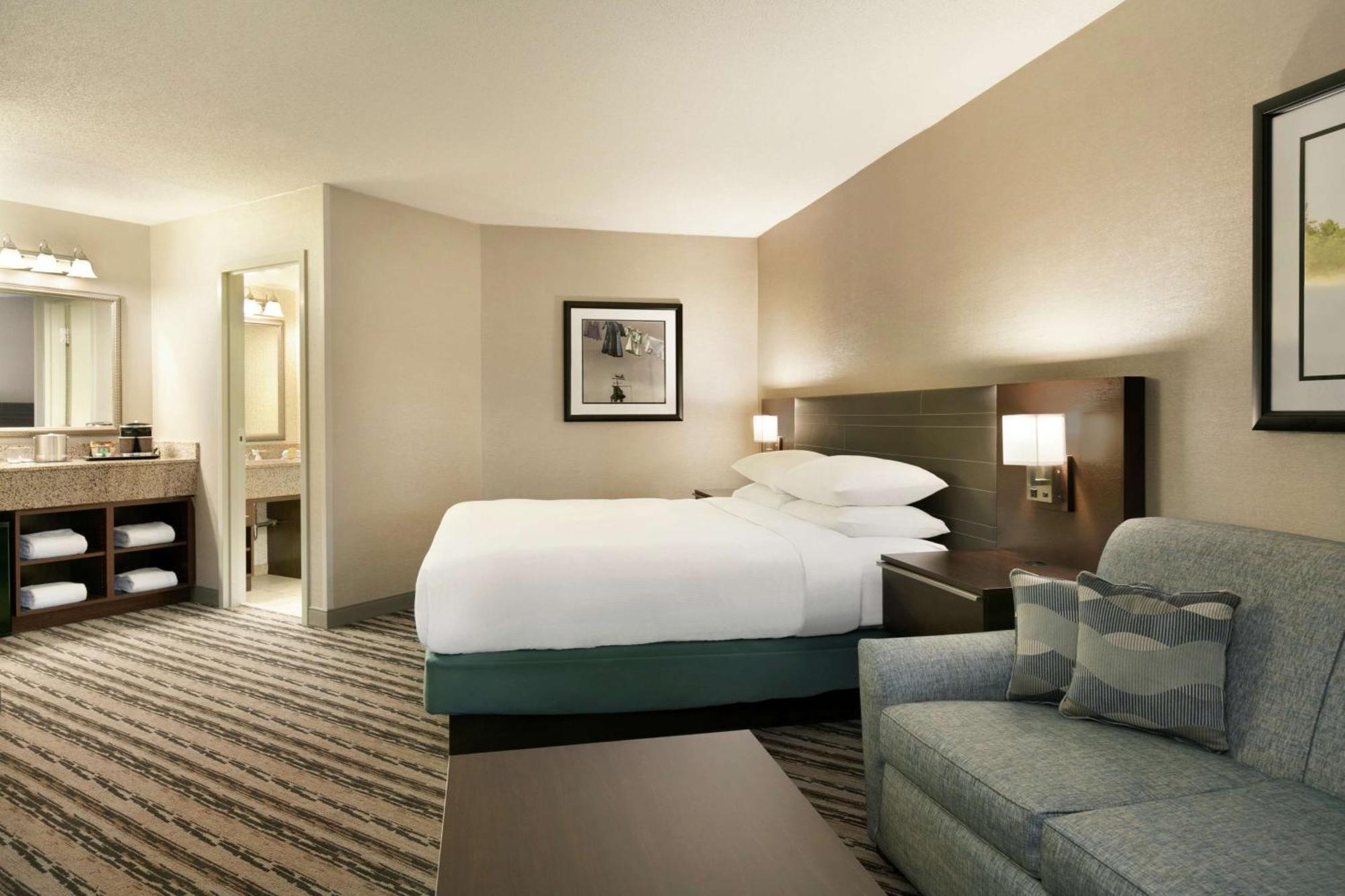 Doubletree Resort By Hilton Lancaster Willow Street Екстериор снимка
