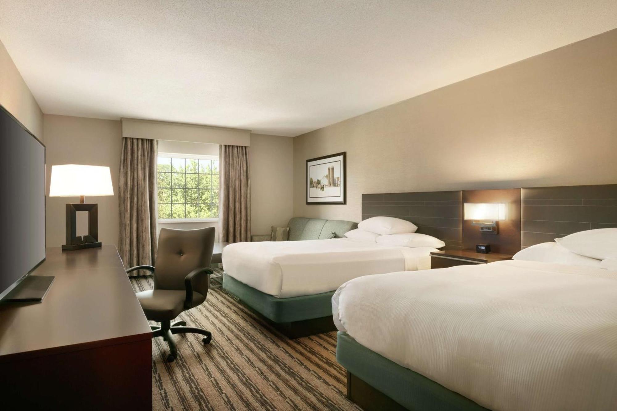 Doubletree Resort By Hilton Lancaster Willow Street Екстериор снимка