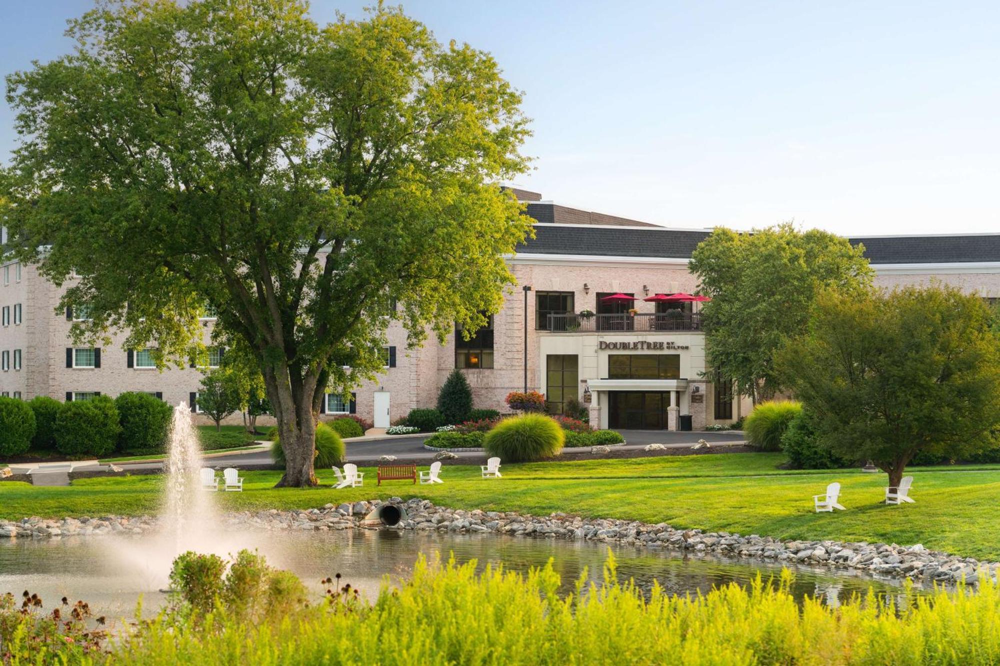 Doubletree Resort By Hilton Lancaster Willow Street Екстериор снимка